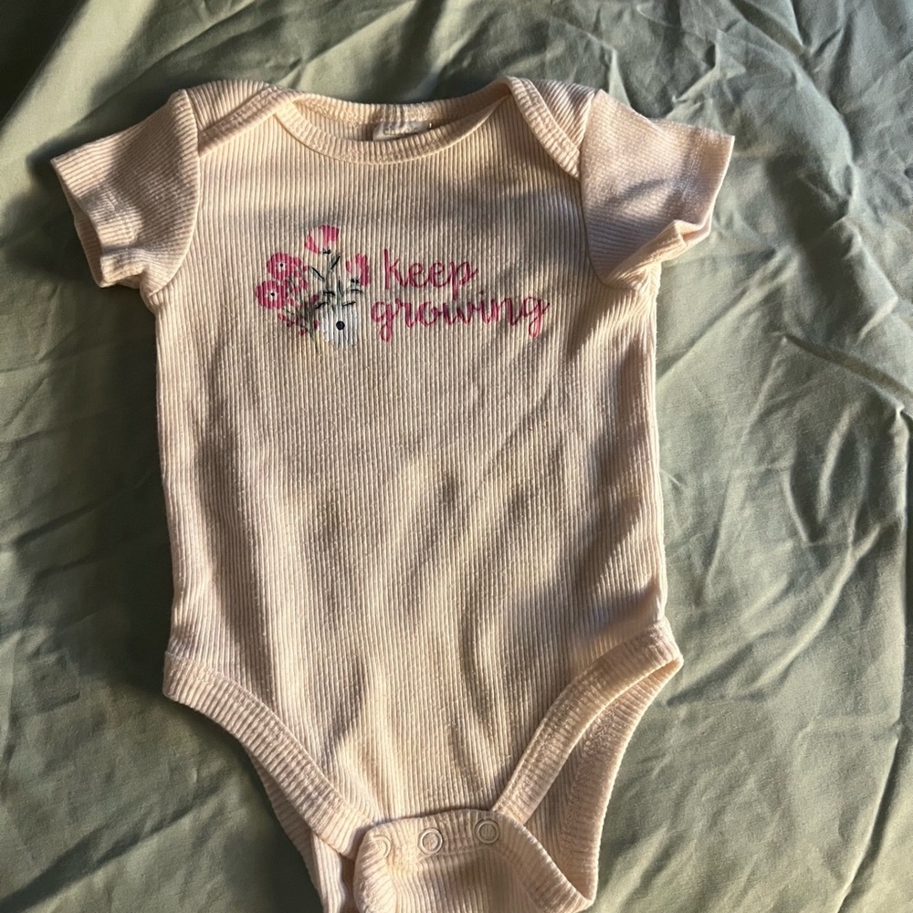 Baby Girl Onesie “Keep Growing” Pink Floral Size 3-6M